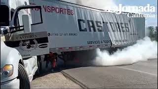 Fuerte choque en la carretera de Mexicali [upl. by Suruat]