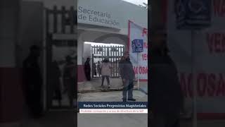 Protestan contra subsecretaria de Educación [upl. by Aivle]