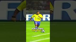 Un TIRO LIBRE muy ELEGANTE en el FÚTBOL ⚽️ futbol ronaldinho madridista [upl. by Isolt531]