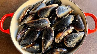 Moules farcies Arméniennes ou Midia Dolma [upl. by Iznek50]