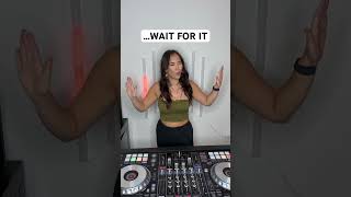 Wait for itttt dj femaledj djgirl livemixing [upl. by Haldas]