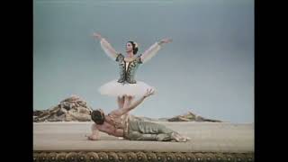 Rudolf Nureyev amp Margot Fonteyn Pas de Deux in LE CORSAIRE ballet 1962 [upl. by Joo974]