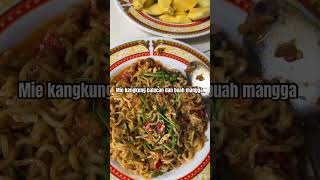 Mie kangkung balacan dan buah mangga [upl. by Brose]