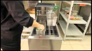 Dean SR42G Gas Fryer Overview from Instawarescom [upl. by Nilecoj]