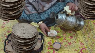 Gaire Chocchi  Singare K Aate Ki Chapati  Kashmiri Water Chest Nut Chapati [upl. by Eirovi351]