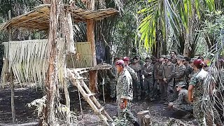 US Marines Join Malaysian soldiers for Jungle Survival Training [upl. by Lladnik]