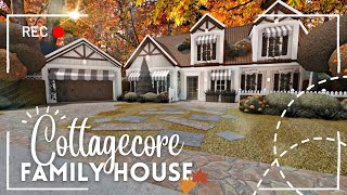 cottagecore family autumn house  exterior build  bloxburg build amp tour  itapixca builds [upl. by Dewie]