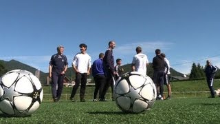 Arbeitslose Fußballtrainer auf der Schulbank [upl. by Asiluj]