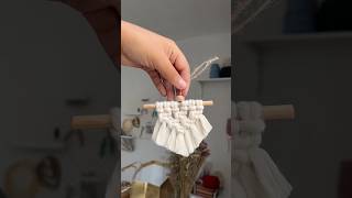 Mini tapiz de macramé 🧵macrametutorial [upl. by Bambie84]