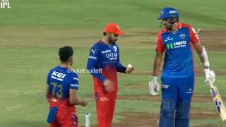 Virat Kohli teasing Ishant Sharma while he batting during RCB vs DC  Kohli return gift by Ishant [upl. by Emilia]