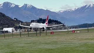 Qantas Boeing 737838 Landing Queenstown Airport [upl. by Egarton]