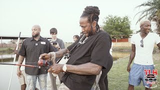 2 CHAINZ CATCHES A SHARK WHILE FISHING AT LYNNS GARAGE [upl. by Nara]