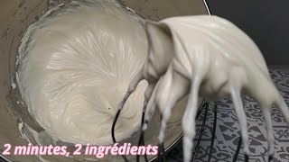 Une recette de crème en 2 minutes 2 ingrédients pour garnir ou décorer les gâteaux [upl. by Eitak910]