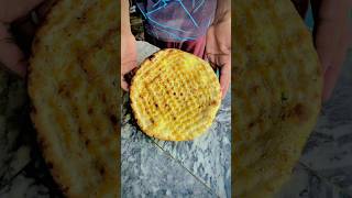 Sahiwal ka kulcha Tak walk🧇🥞🥰👈 food bilalkabeer streetfoodrecipes recipe Subscribe My canal [upl. by Clary]