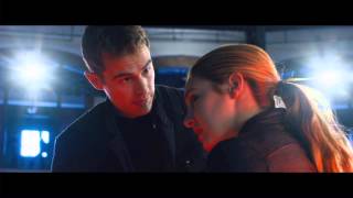 Divergent Full Movie crystal Review in Hindi  Hollywood Movie Review  Shailene Woodley [upl. by Efinnej]