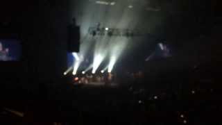 Chaudhvin Ka Chand Ho by Shreya Ghoshal at Concert Calgary 2014 [upl. by Einafats]