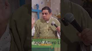 El hilarante encuentro del padre Arturo con feligreses autoritarios padrearturo misadehoy homilia [upl. by Clareta]