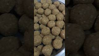 खारीक खोबऱ्याचे लाडु Donkache ladoo marathi recipe  Kharik khobryache ladu in marathi shorts [upl. by Berthold451]