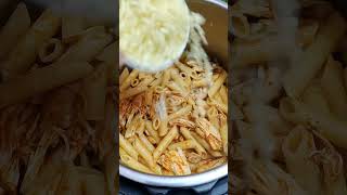 Kip Parmezaan met pasta uit de slowcooker [upl. by Clausen630]