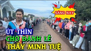 Út Thìn cùng mọi người chờ đón Thầy Minh Tuệ sáng naythichminhtue minhtue [upl. by Kingsly160]