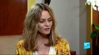 Vanessa Paradis chante lamour  CULTURE 08062013 [upl. by Fotina996]