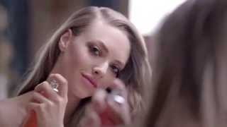 Amanda Seyfried pour Live Irresistible des parfums Givenchy [upl. by Banky]