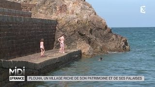 SUIVEZ LE GUIDE  Plouha un village riche de son patrimoine et de ses falaises [upl. by Zacks]