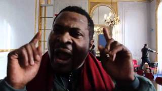 Vidéo  la diaspora Congolaise envahit lambassade de France à Paris [upl. by Dow]