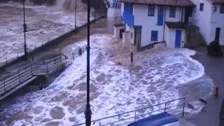 ESPECTACULARES OLAS EN EL TEMPORAL DE TAZONES VILLAVICIOSA MARZO 2014 [upl. by Glyn]