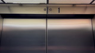 Westinghouse Hydraulic Elevator at Stern’sBloomingdale’s Bridgewater Commons Bridgewater [upl. by Maleki]