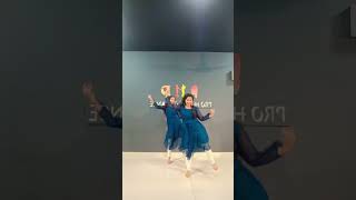 halchal Hui zra shor hua dance danceholic dancecover danceholicsforlife trendingdance [upl. by Enyale]