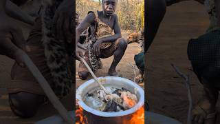 Hadzabe tribe😲 Fantastic cookies lunchtime😋🔥So delicious nutrition foodCulture traditional [upl. by Eckardt217]