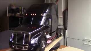 Freightliner Cascadia Evolution [upl. by Yatnoed596]