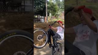 Saltos difíciles 🔥 caballistas ciclismo bicicleta youtubeshorts shortvideo viralvideo [upl. by Riley]