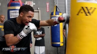 Kovalev vs Ward  Andre Ward unleashes powerful combos on Heavy Bag in media workout [upl. by Mallen]