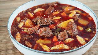 GUISO DE CARNE CON VERDURAS Y PASTA GOULASH HÚNGARO AUTÉNTICO [upl. by Nahtnhoj]