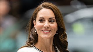 Kate Middletons Christmas carol service a smart way to end a difficult week [upl. by Pacificas]