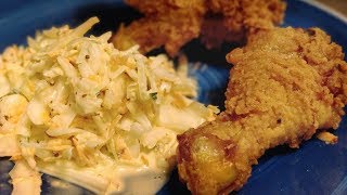 Fried Chicken wie bei KFC selbstgemacht  Frittiertes Hühnchen mit würziger Panade Rezept [upl. by Oiramrej]