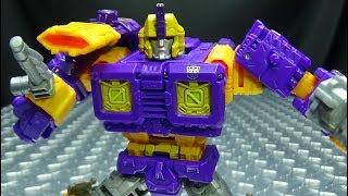 Siege Deluxe IMPACTOR EmGos Transformers Reviews N Stuff [upl. by Ulphia]