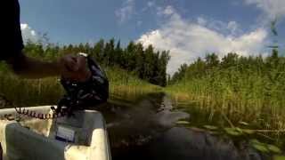 Suzuki 25 Hp Four Stroke boat trip in Finland Le moteur marin à quatre temps [upl. by Halilak]