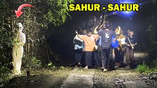 Sahur Sahur❗️Prank Pocong Bangunin Sahur Terbaru  Lucu Ngakak 🤣 [upl. by Forester]