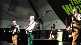 The Wurzels  Live at Harper Adams  Blackbird [upl. by Maleen926]