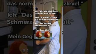 Normales Schmerzlevel 😧 schulterschmerz schulter physiomeme physio short schmerz schmerzen [upl. by Darees]