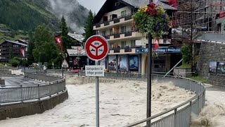 Unwetter in der Schweiz Zermatt von Außenwelt abgeschnitten [upl. by Kalil456]