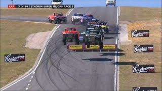 2017 Perth Race 3  Stadium SUPER Trucks [upl. by Kathe]