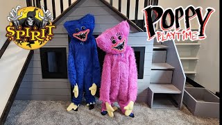 New Official Huggy Wuggy amp Kissy Missy Costumes from Spirit Halloween [upl. by Hnid]