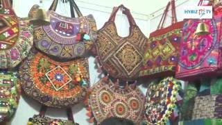 Latest Hand bag designs for women  Lovely Kutch Work Bags  Handicrafts exhibition  Hybiz TV [upl. by Margaretha]