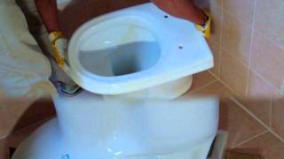 Come installare un vaso WC tipico nel bagnohttpwwwfaidategratisgsit [upl. by Ahseinod]