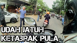 Mobil Nabrak Motor  Duaduanya Ga Sabaran [upl. by Lamori]