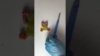 whats inside a jelly filled frog🤪 disecting disectingfrog SmallBusiness CandyBusinessUK [upl. by Anahtor]